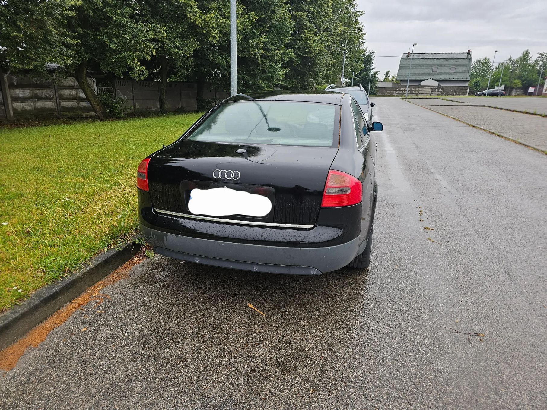 Audi A6 auto uszkodzone,