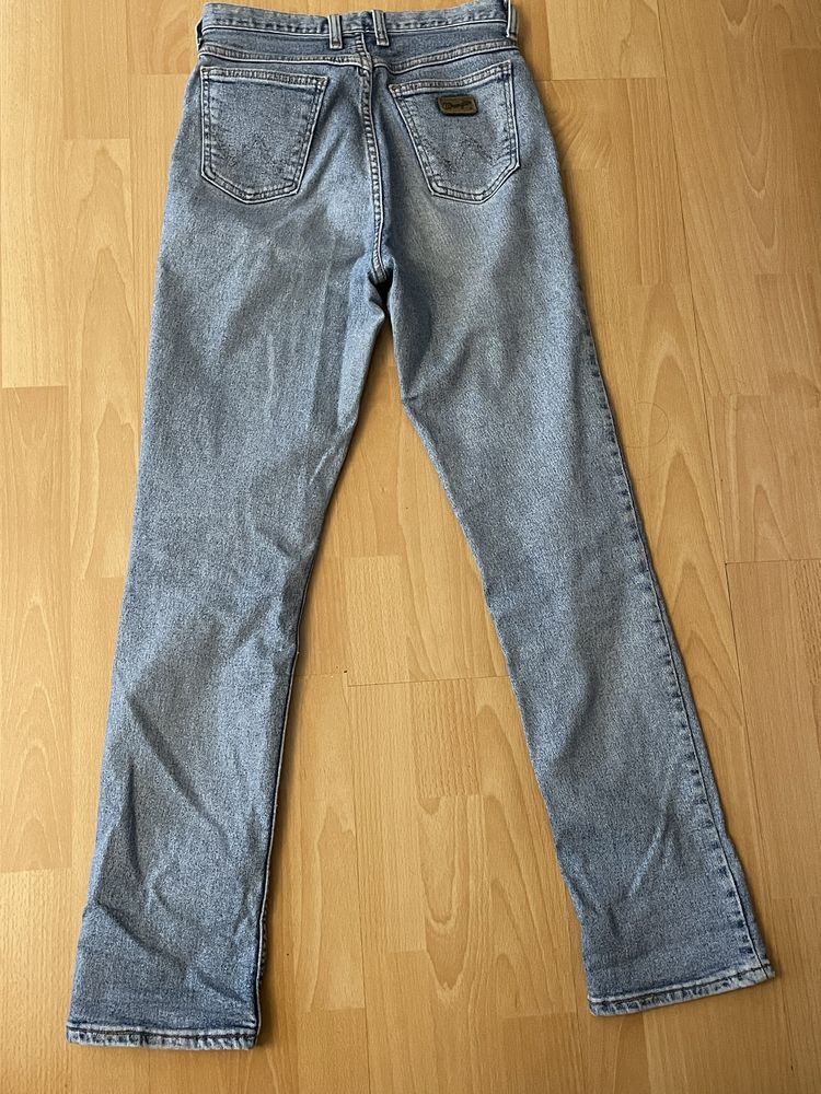 Jeansy / Dżinsy Wrangler z wysokim stanem  r. 36 damskie spodnie