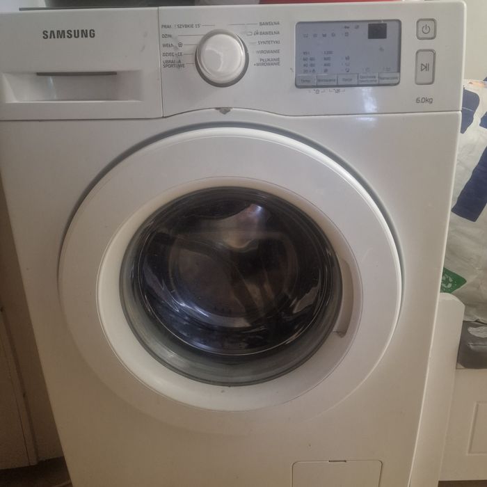 Pralka poj.6kg oddam za butelke whyski.