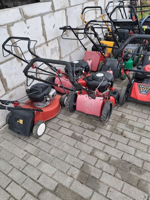 Pakiet kosiarek spalinowych