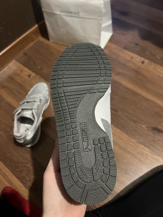 Оригінальні блискучі водонепроникні кеди