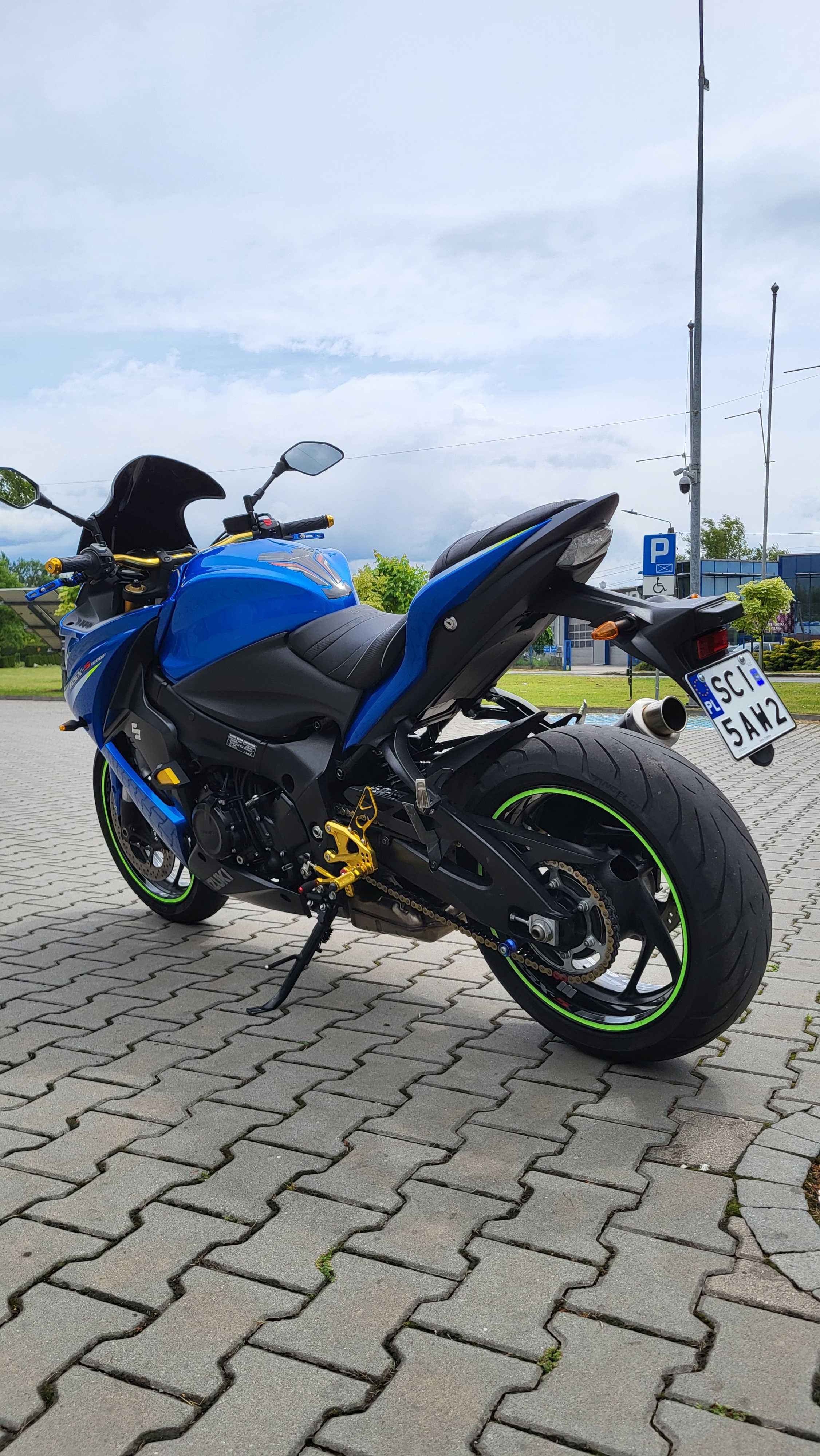 Suzuki gsx s 1000 f