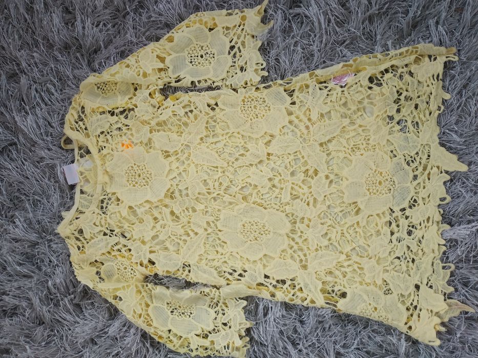 Żółta elegancka sukienka z tunika 98 104 cm koronką luźny rękaw