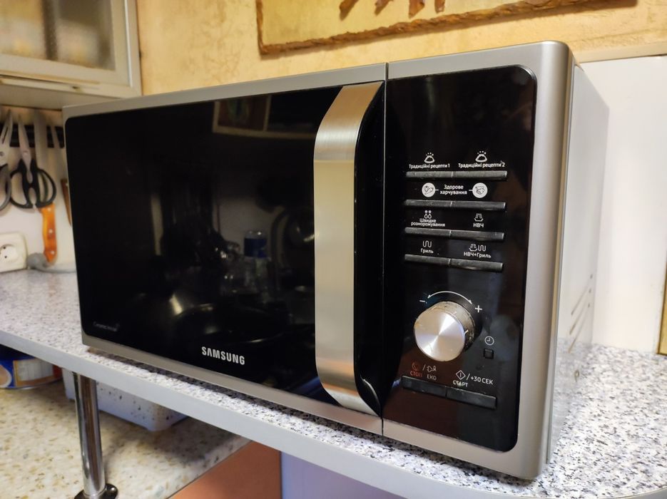 Микроволновка микроволновая печь Samsung  MG23F302TAS гриль