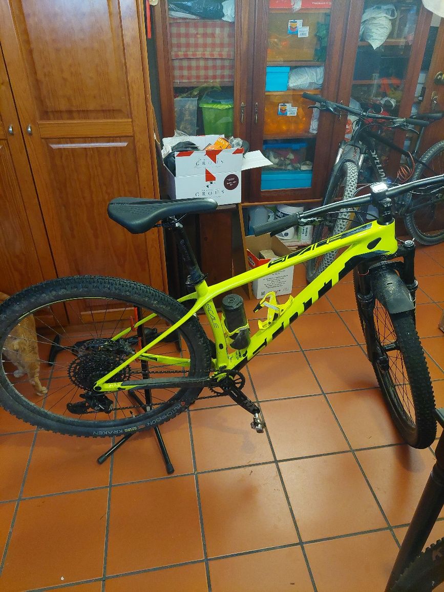 Bicicleta de btt com quadro em carbono tamanho M