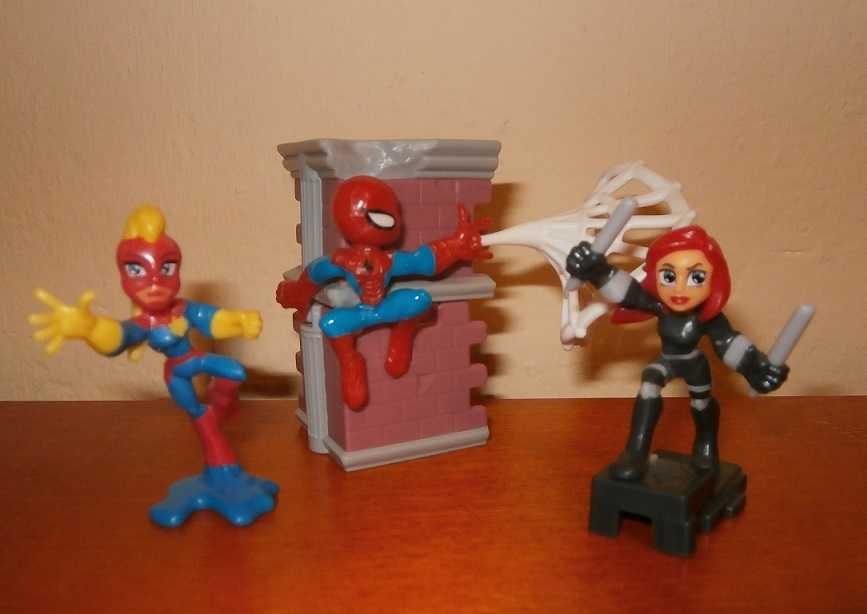 3 Figurki Marvel z kinder niespodzianek bez karteczek