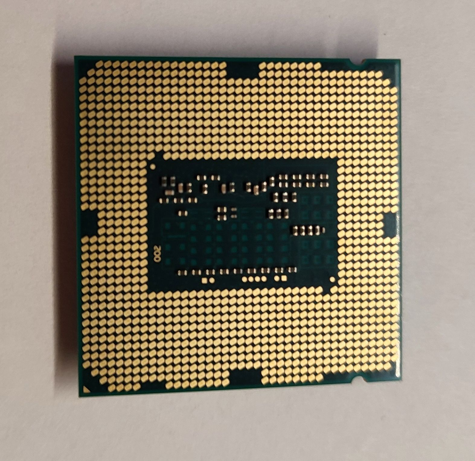 Процесор Intel Xeon E3-1270 v3 (LGA 1150/s1150) (аналог i7 4790)