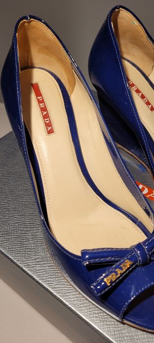 Obuwie damskie PRADA Vernice Royal 38 jak nowe oryginalne