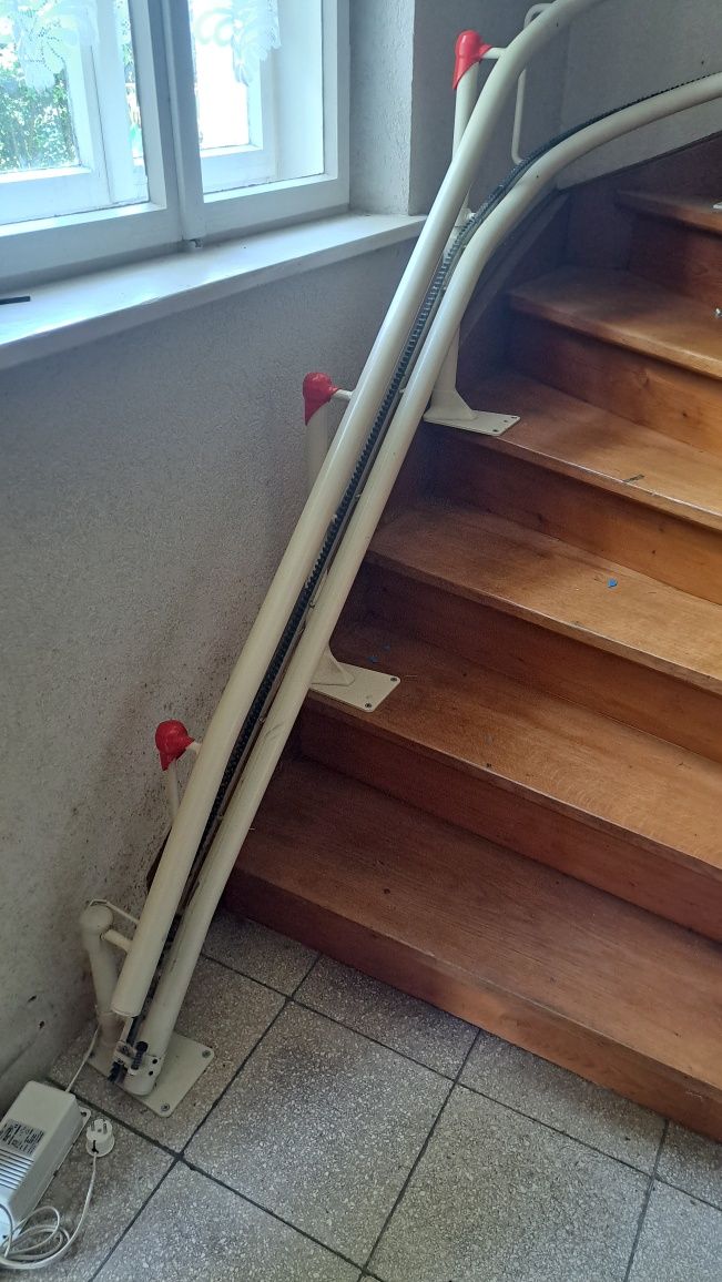 Winda schodowa dla niepełnosprawnego