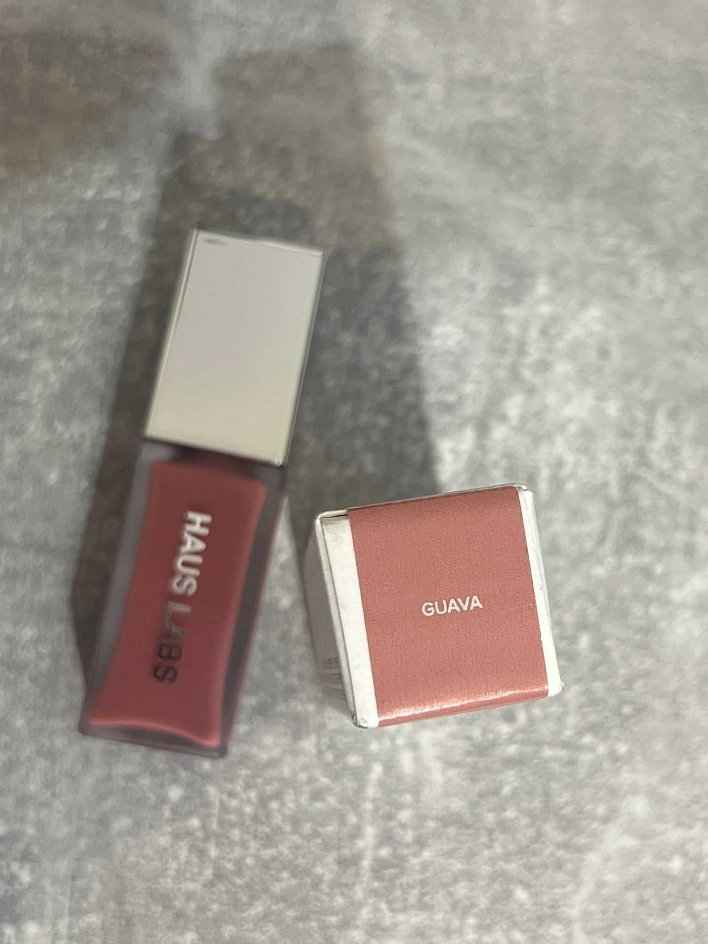 Haus labs by lady gaga Hybrid Lip Glaze Plumping Gloss-Błyszczyk Guava