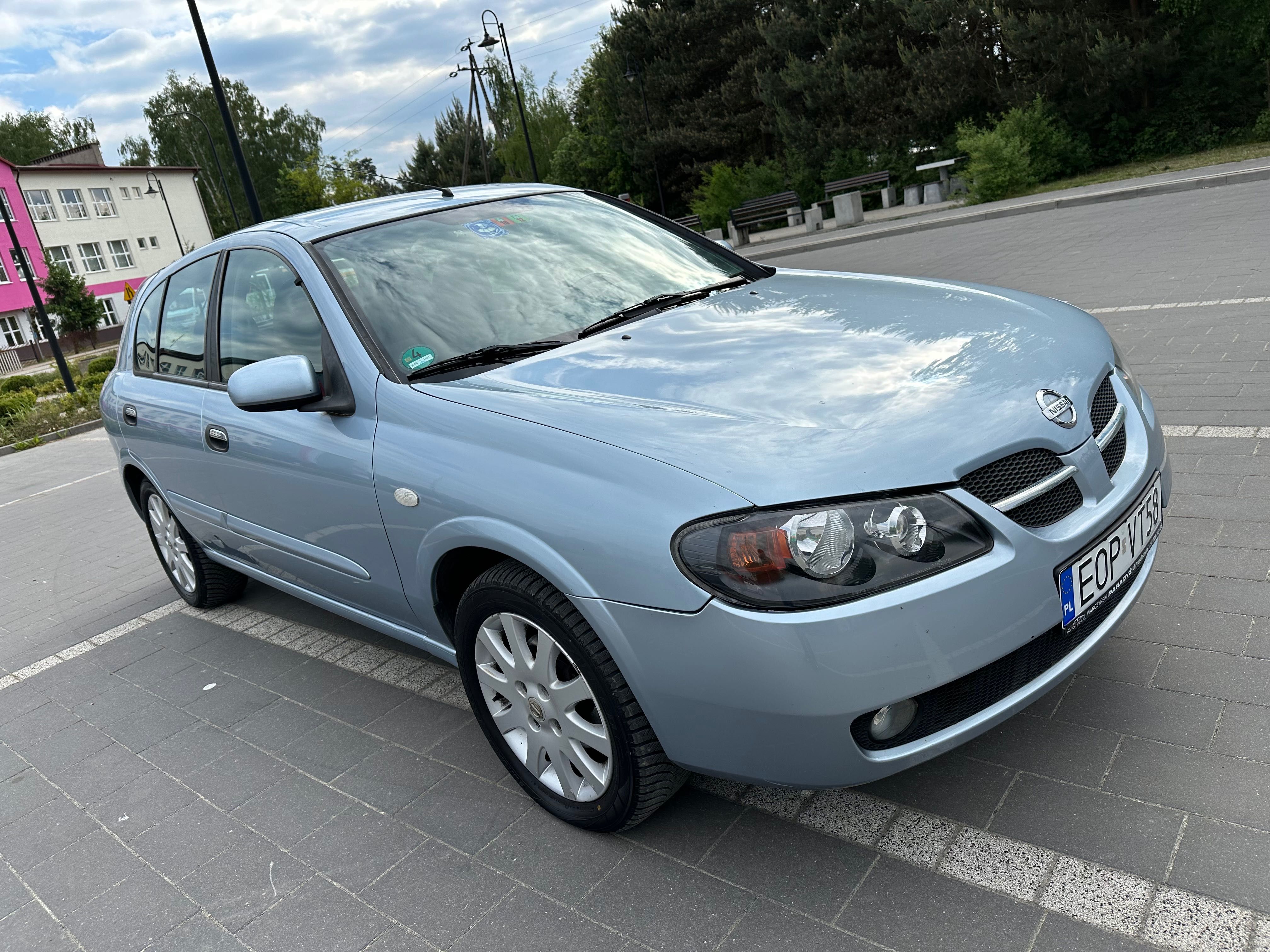 Nissan Almera 1.5 benzyna niemcy zrejestrowany