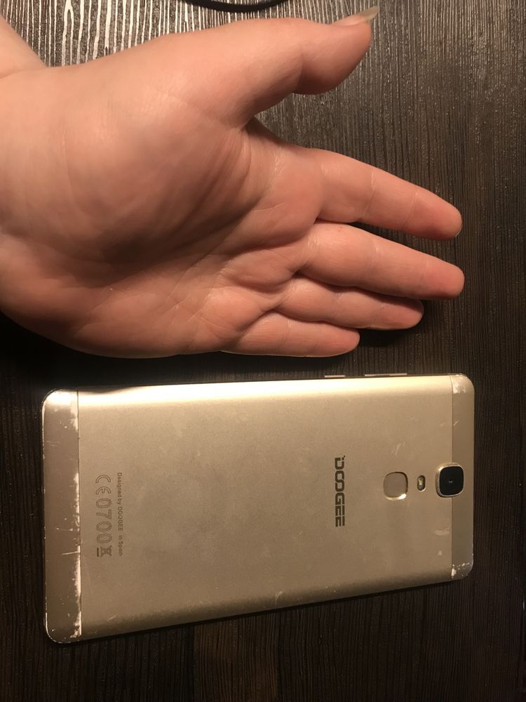 Телефон-планшет Продам Doogee Y6 Max в отличном состоянии