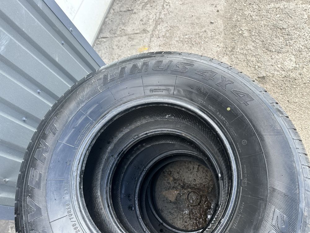 Резина 265/70R 16 майже нова