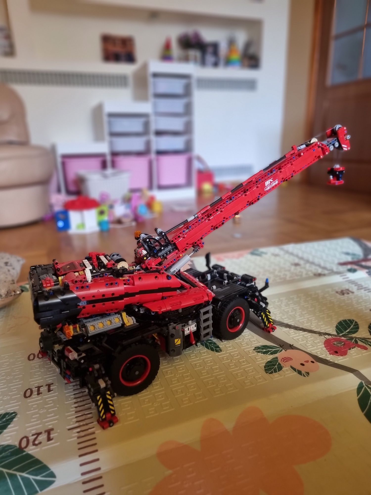 Конструктор LEGO Technic Підйомний кран 42082