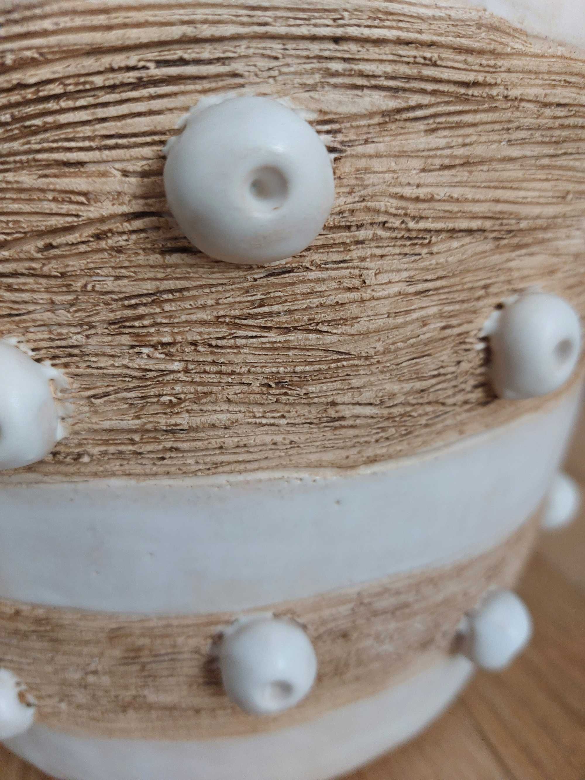 Ceramiczna osłonka na doniczkę w stylu boho