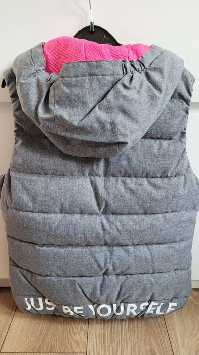 Nowa puchowa kamizelka Reserved r.158