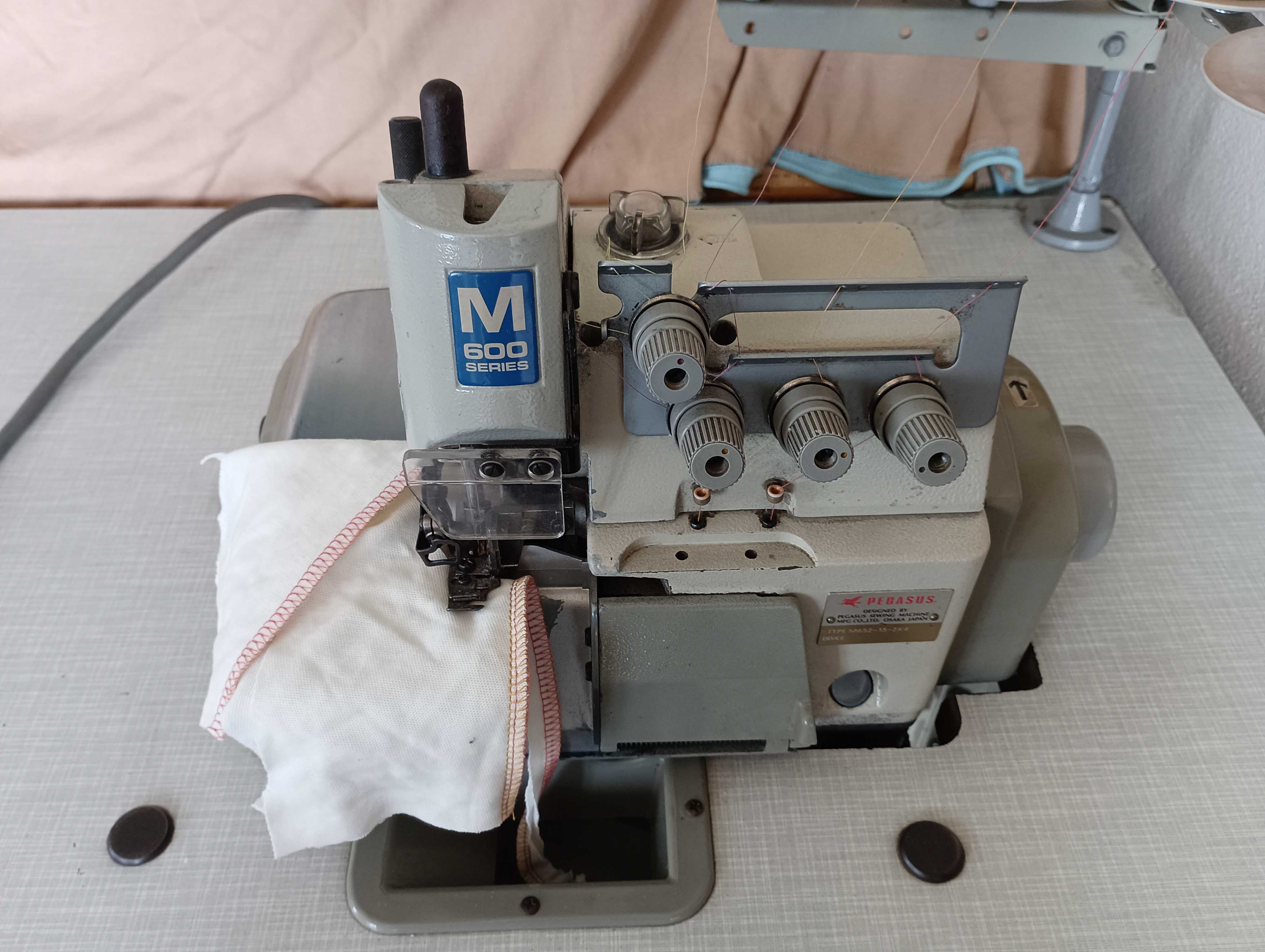 Máquina de Corte e cose