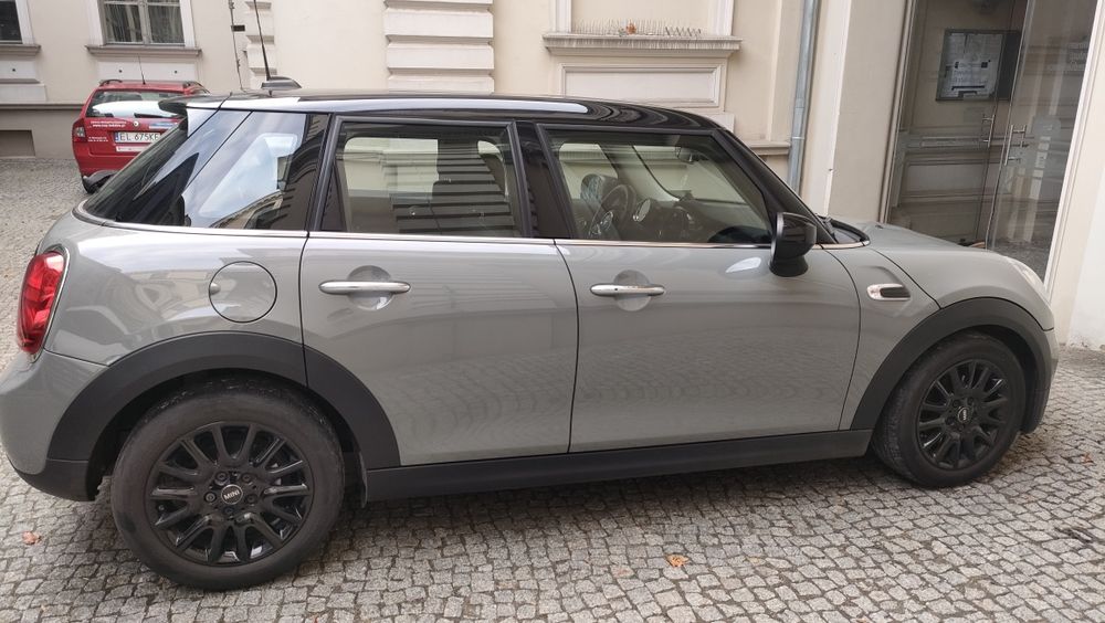 Sprzedam samochód MINI COOPER 1,5 benzyna .