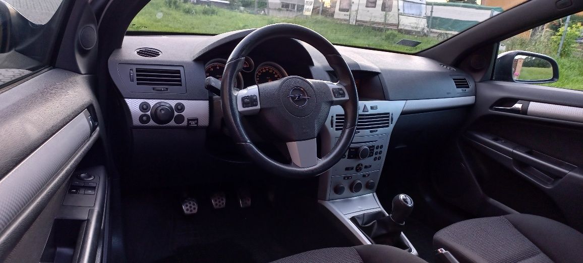 Opel Astra GTC 1.8 + GAZ Wersja COSMO