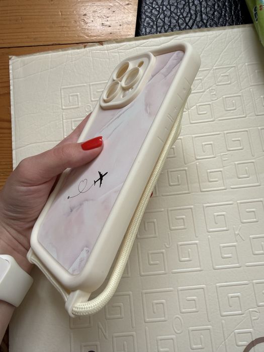 Чохол на шнурку iphone 16 pro max