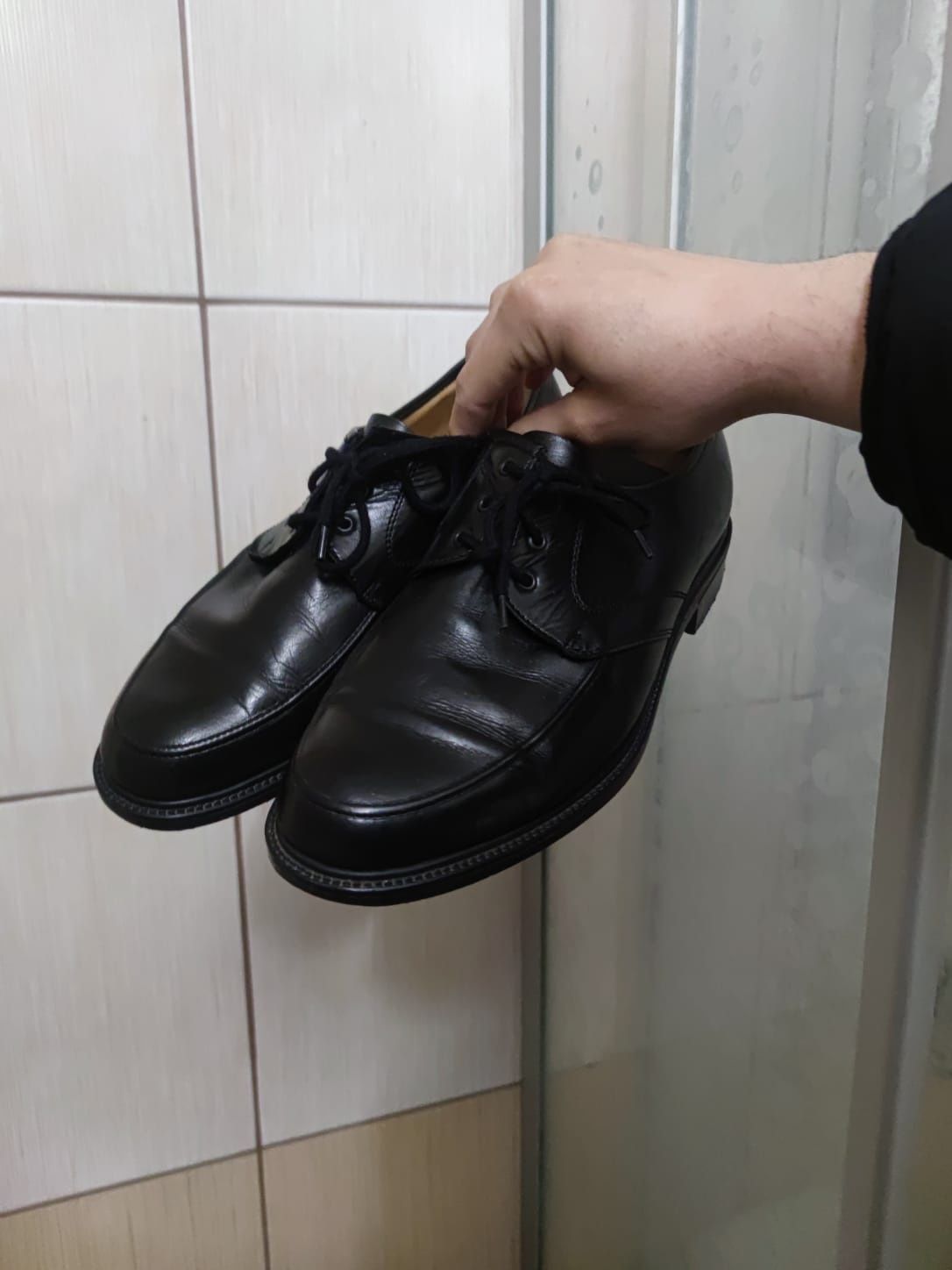 Buty obuwie 42 eleganckie M John męskie czarne leather skóra skórzane