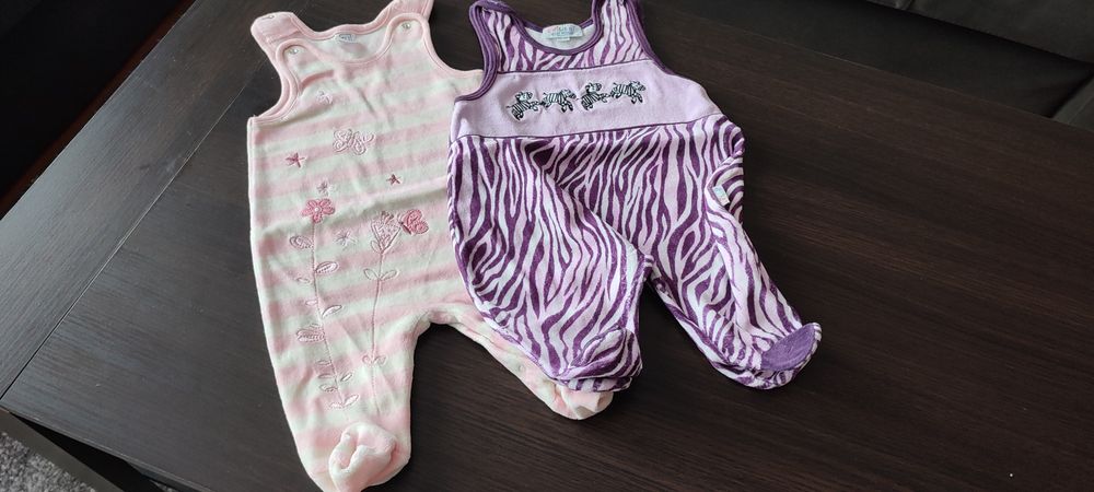 Śpiochy - dwie pary dla dziewczynki rozmiar 56