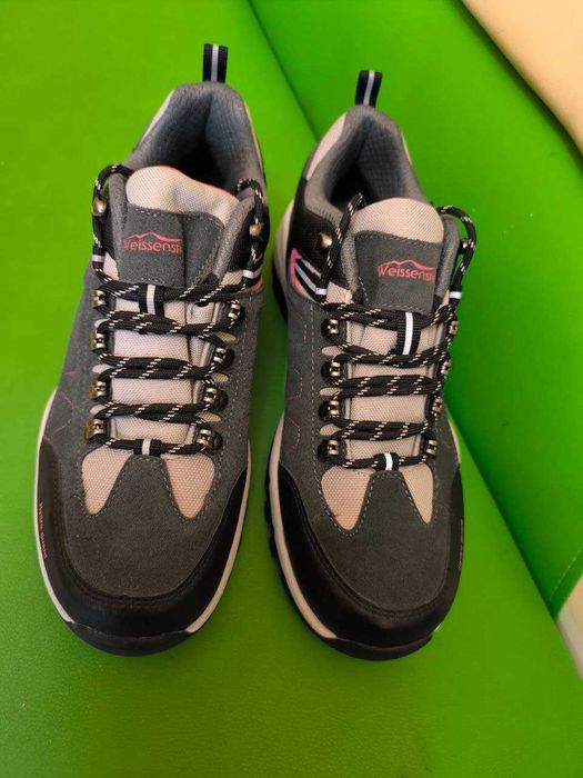 кроссовки Weissenstein 42 р