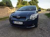 Toyota Auris 1.6 газ-бензин