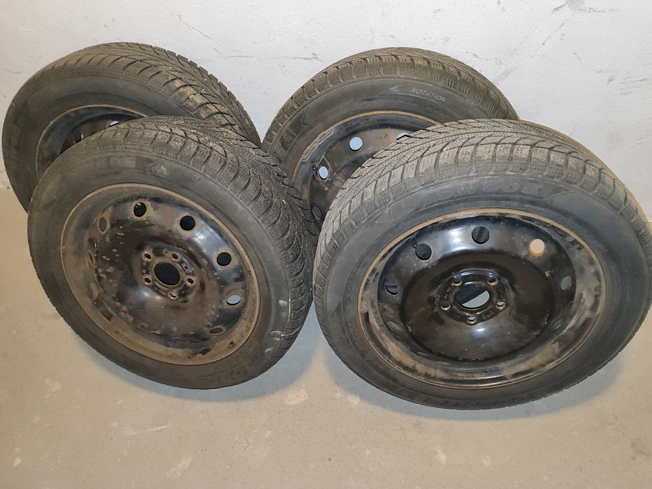 Opony zimowe Goodride z felgami stalowymi do Renault Laguna 2 i innych