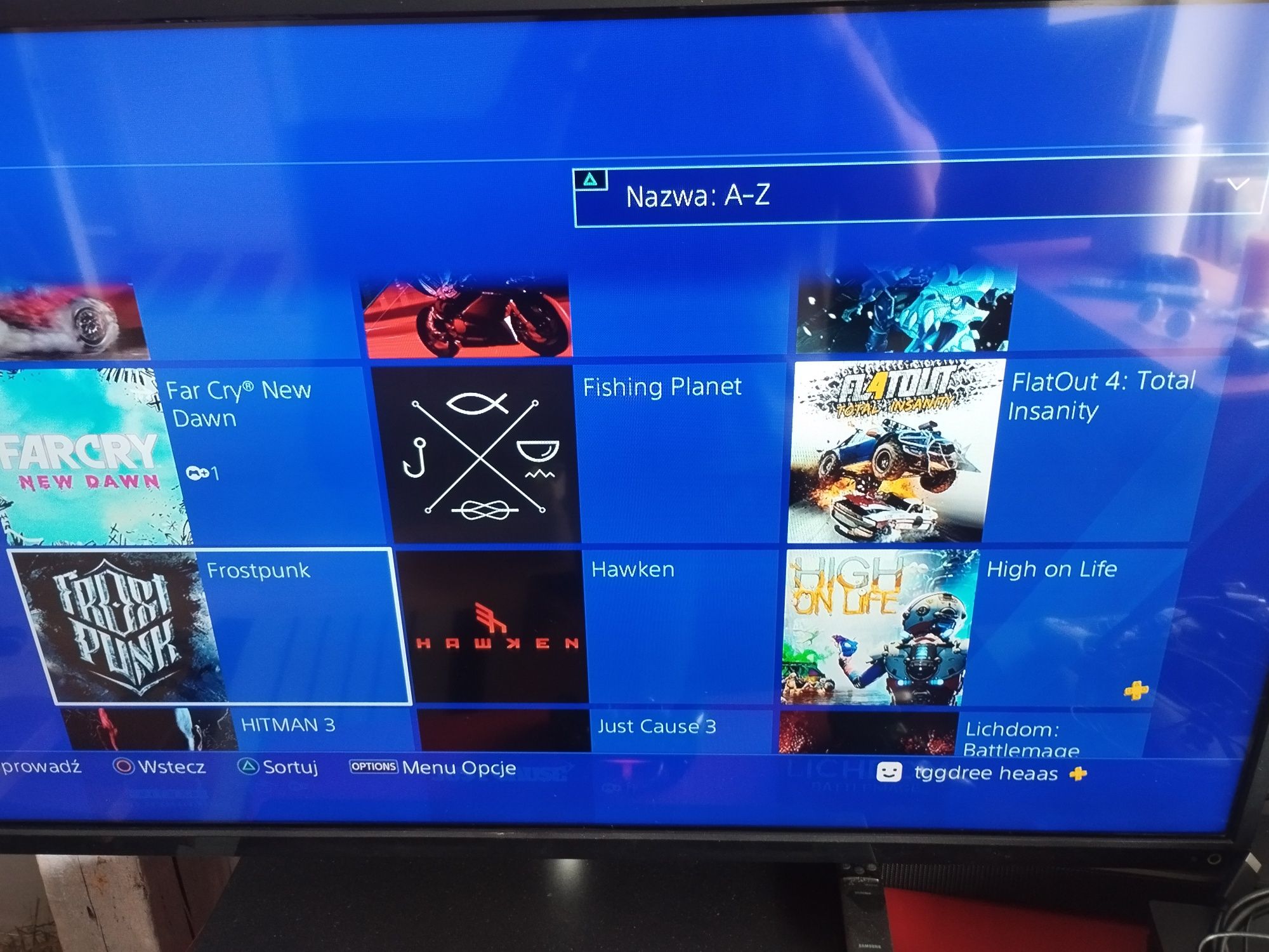 PS4 PRO model 7216b PLUS PS do stycznia. 40 gier. 2 pady