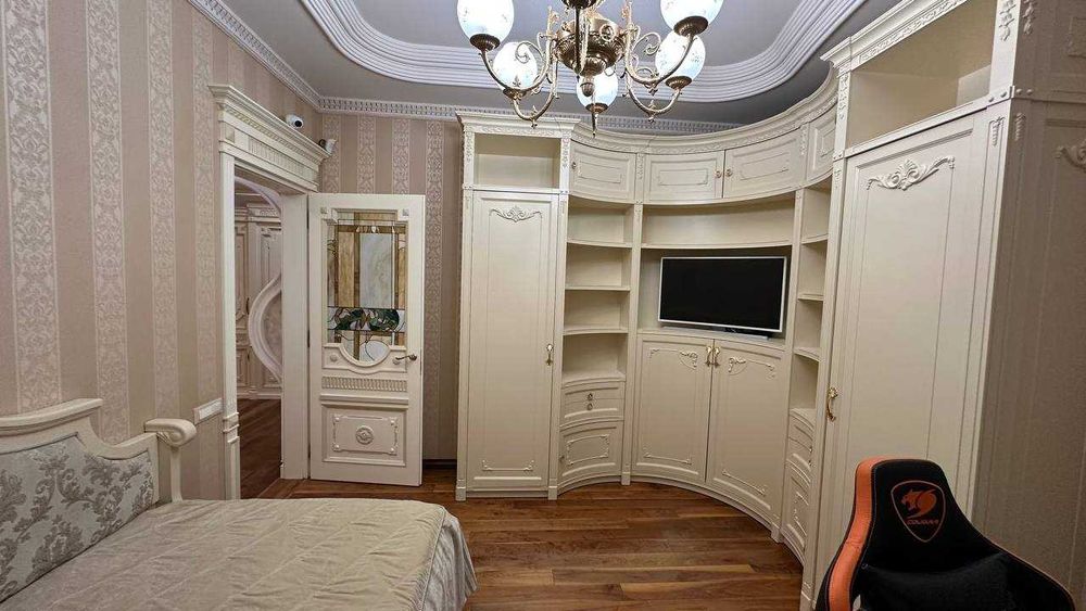 Дом с ремонтом на Фонтане. Львовская. 10 соток