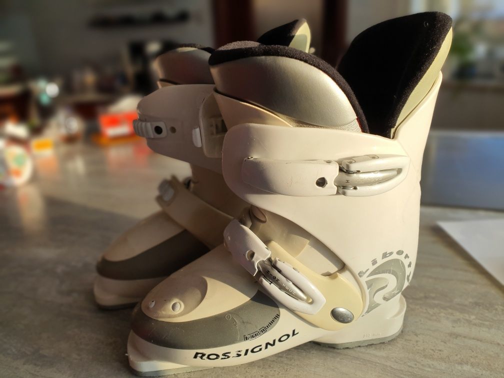 Rossignol Liberty buty narciarskie 25-25,5cm białe dla dziewczynki