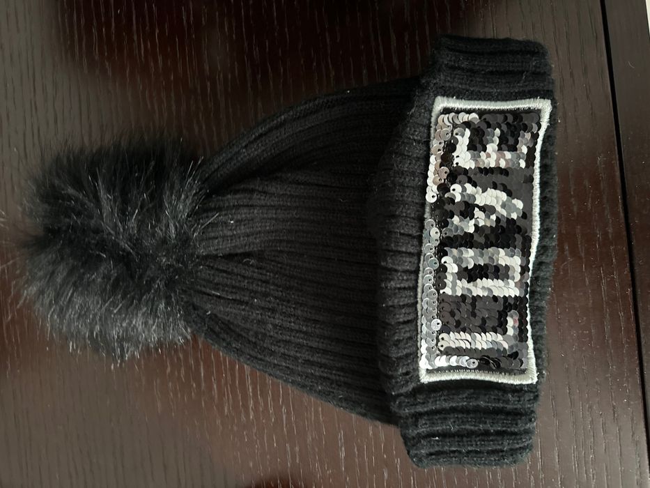 Шапка на дівчинку фірми Чіко