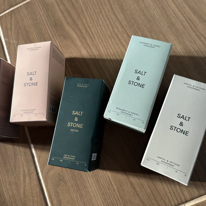 Новий натуральний дезодорант Salt & Stone для чутливої шкіри набір