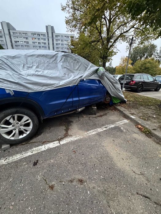 Sprzedam samochód z ukraińskimi numerami po wypadku, nie jeździ