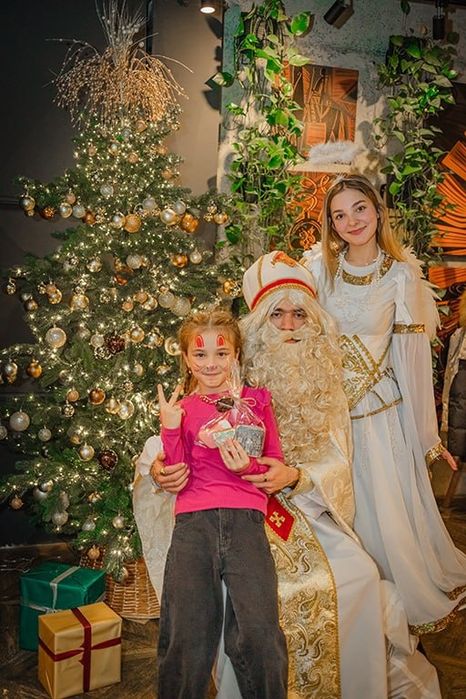 Привітання Миколая та Ангела на виїзд у Львові