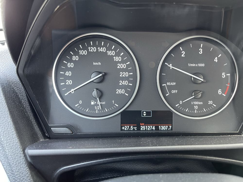 BMW serie 1 F20 116d Efficient dynamics Sport 5 portas