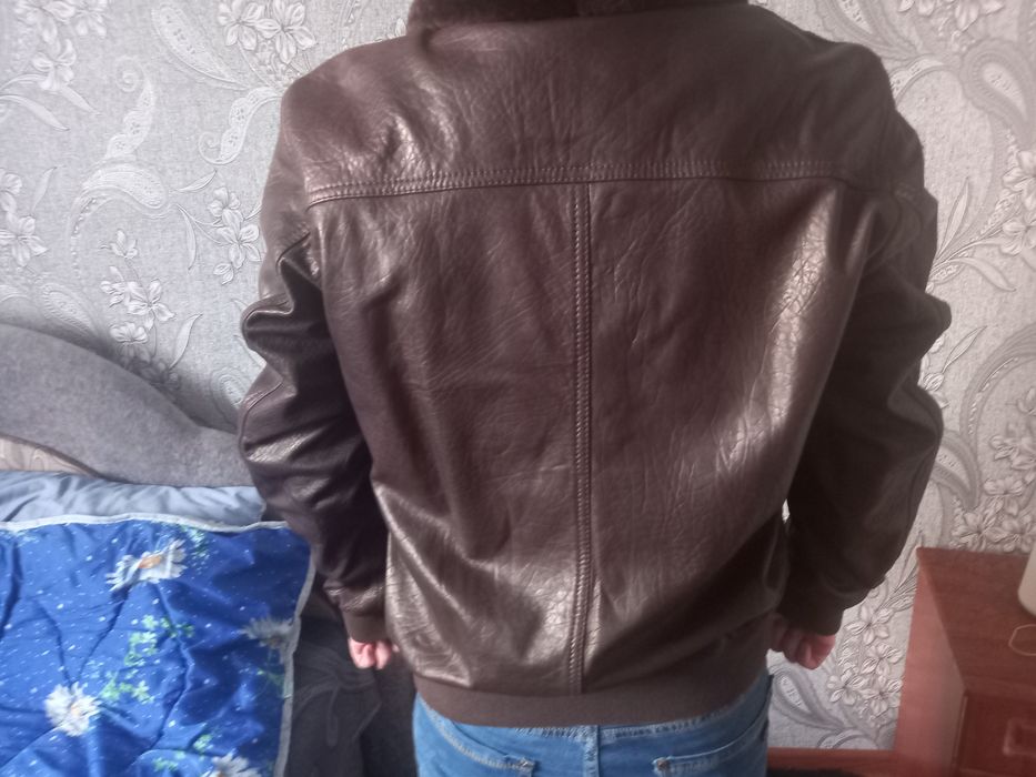 Нова кожана курта