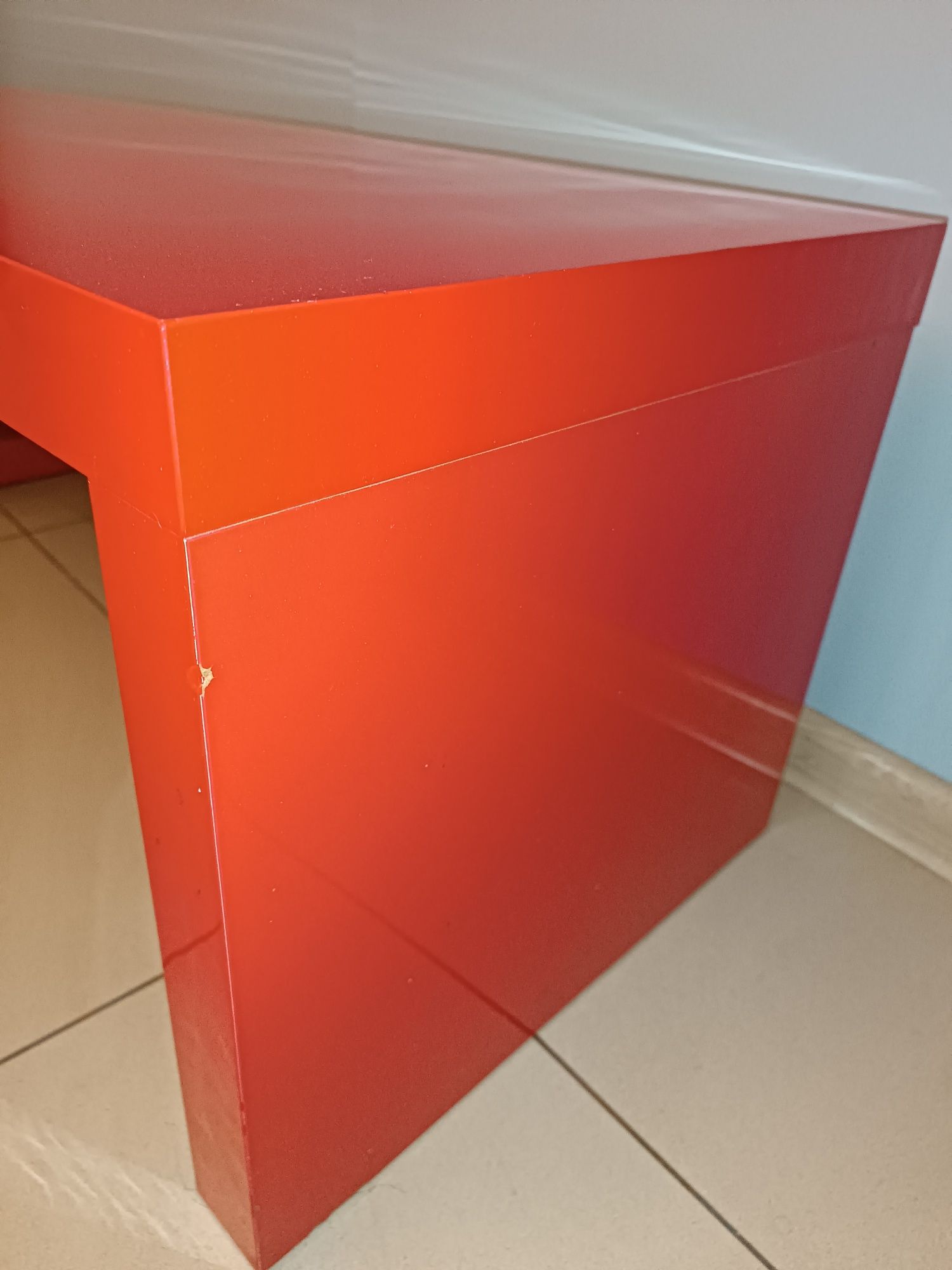 Stolik kawowy Ikea czerwony lakier połysk