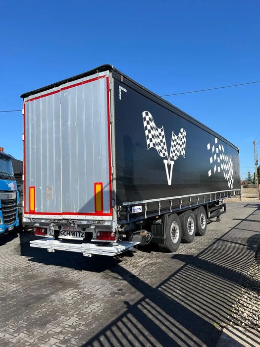 Schmitz Cargobull 2015 firanka wzmacniana plandeka winda bogato wyposażona wron-pol  bez wkładu finansowego z francji dla wymagających bogate wyposażenie