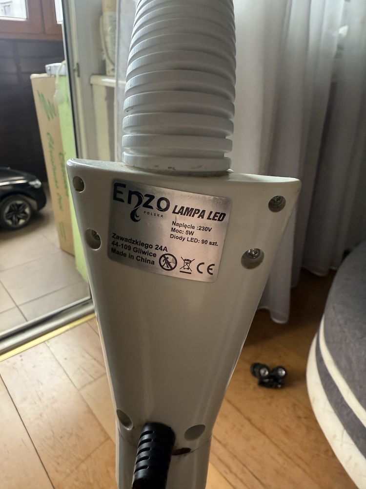Lampa lupa kosmetyczna