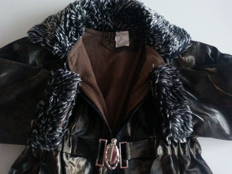stylowy płaszcz na polarku dla dziewczynki brązowo-złoty rozmiar 116