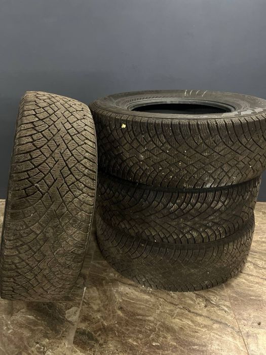 Nokian Hakkapellita 265/70 R17