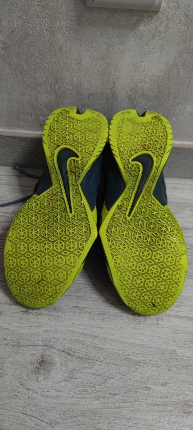 Nike LeBron Soldier 8 кросівки