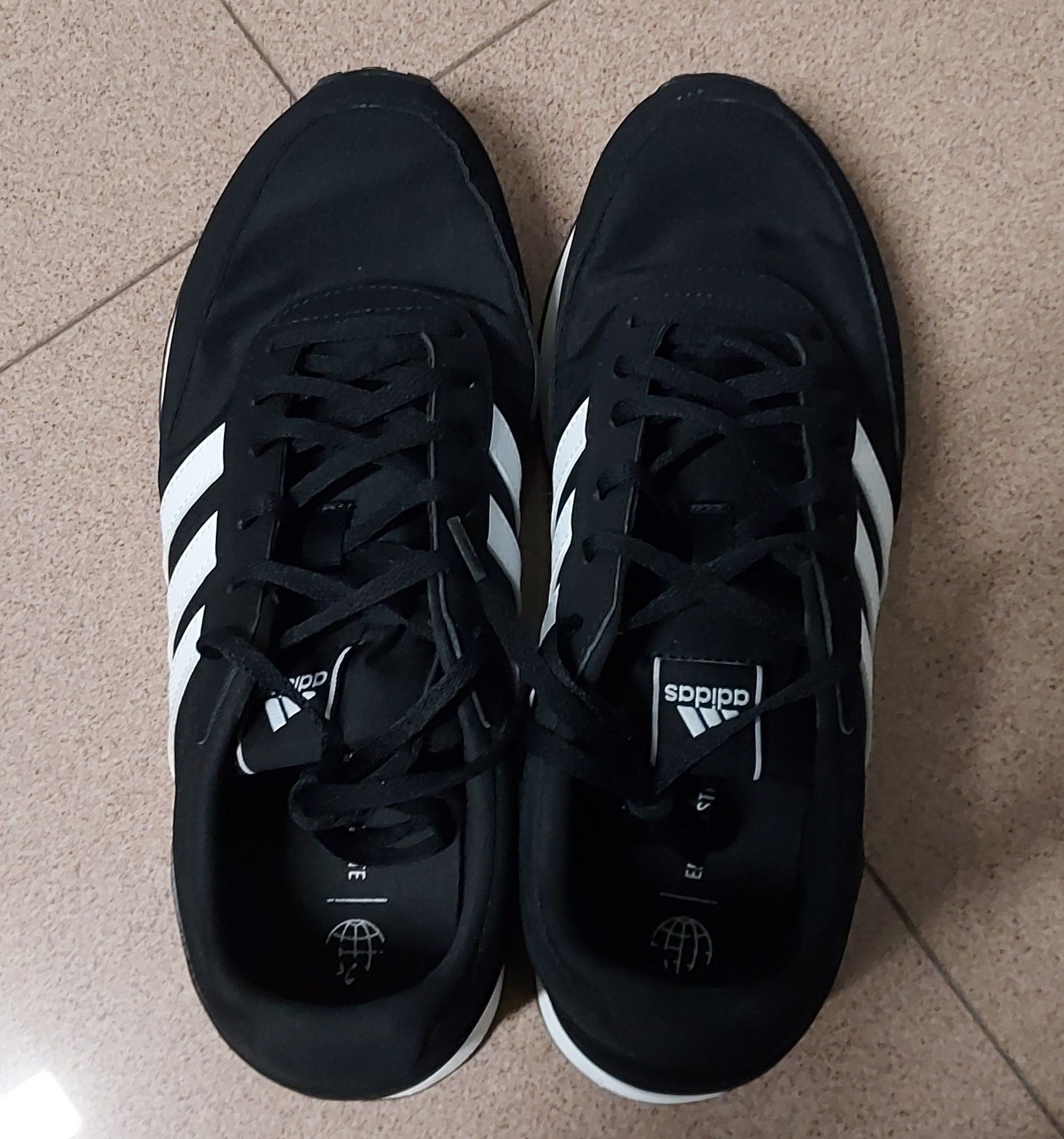 Ténis Adidas como novos