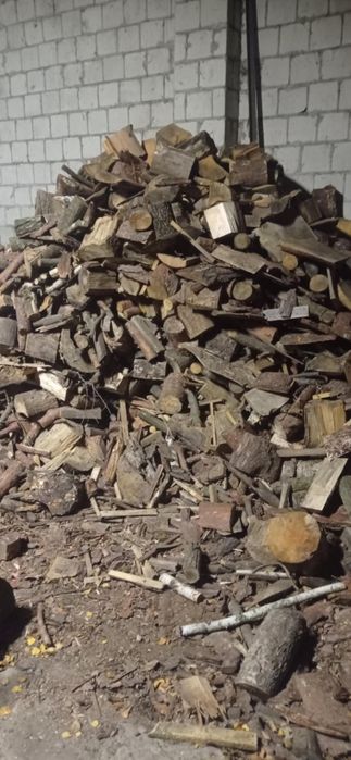 Drewno opałowe mieszane.