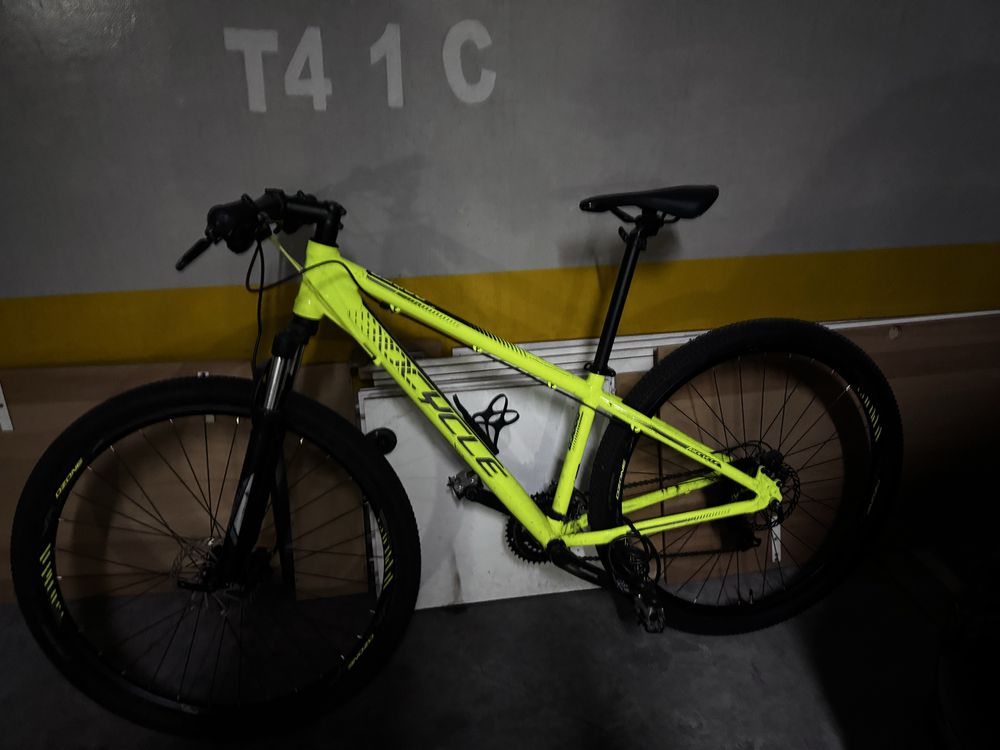 Bicicleta aro29 com travoes de disco hidraulicos