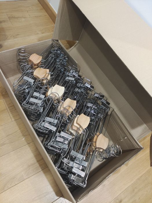 Zestaw 90 szt wieszaki z klipsami Ikea