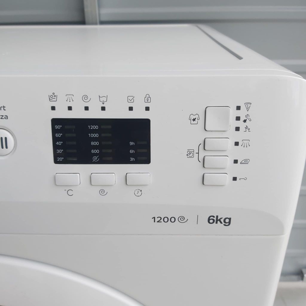 Pralka Indesit 6kg. 1200obr.
