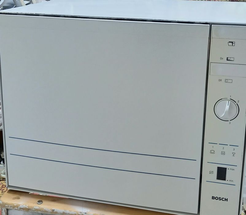 Компактна настольна посудомийна машина Bosch SKT 3002 EU